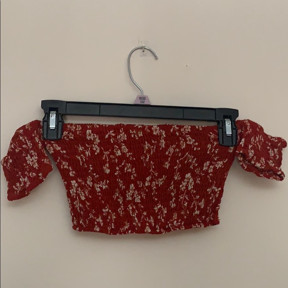 Scrunched croptop with sleeves